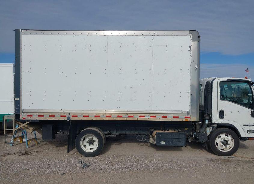 Photo 16 of 2020 Isuzu Nrr N/A (VIN JALE5W163L7302163)