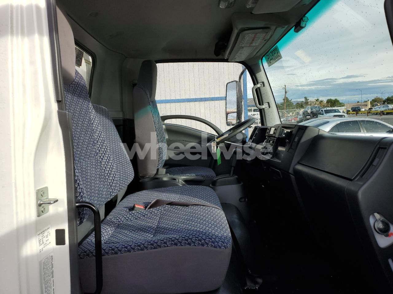 Photo 10 of 2024 ISUZU NRR REFRIGERATED BOX TRUCK N/A (VIN JALE5W165R7302917)