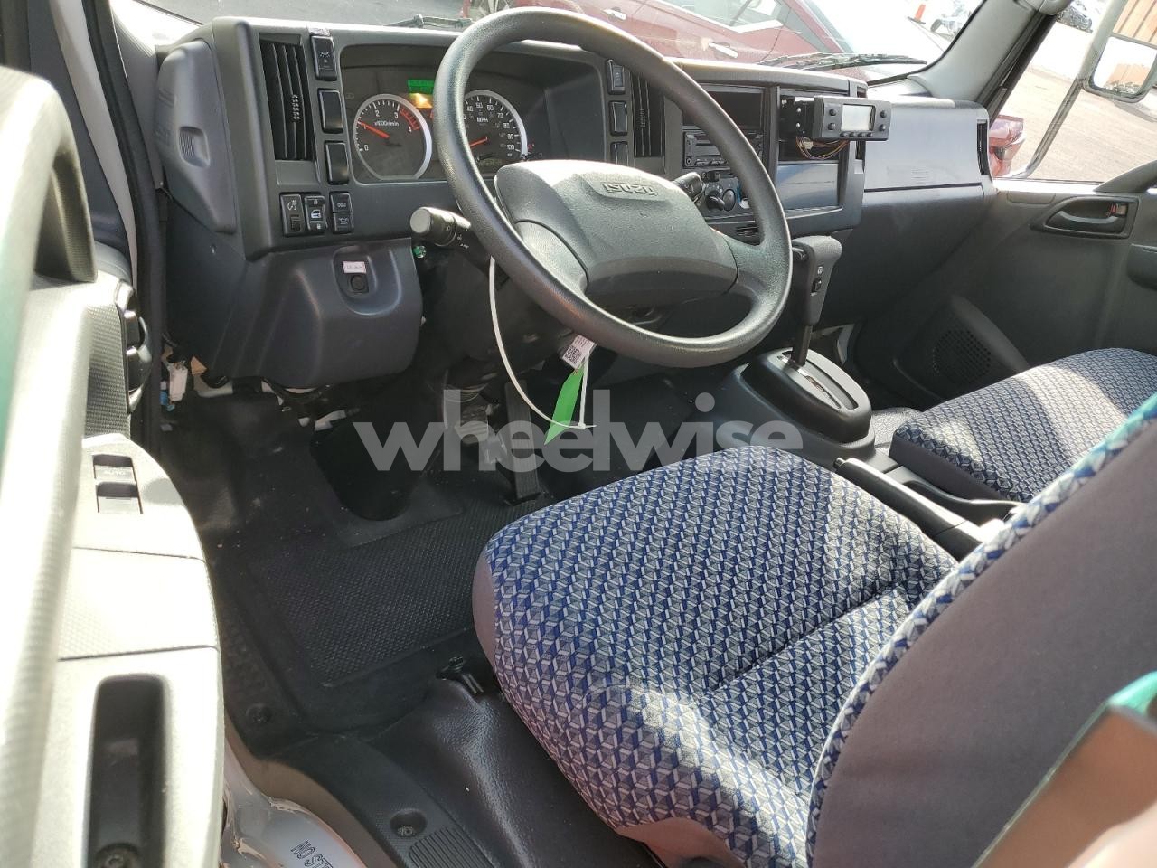 Photo 8 of 2024 ISUZU NRR REFRIGERATED BOX TRUCK N/A (VIN JALE5W165R7302917)