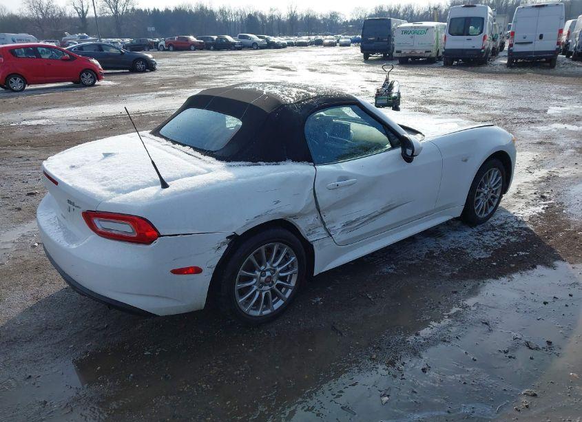 Photo 4 of 2020 Fiat 124 SPIDER CLASSICA (VIN JC1NFAEK1L0145585)