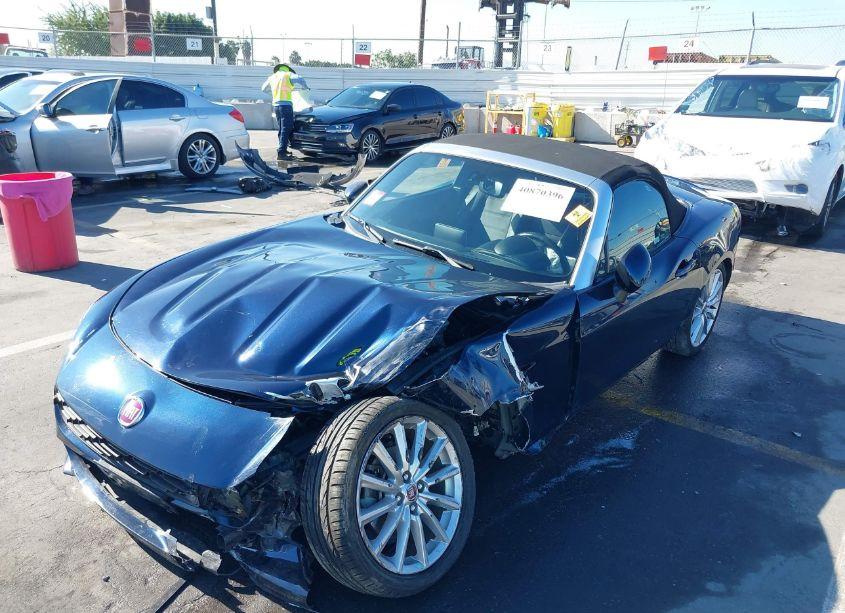 Photo 2 of 2019 Fiat 124 SPIDER LUSSO (VIN JC1NFAEK5K0141568)