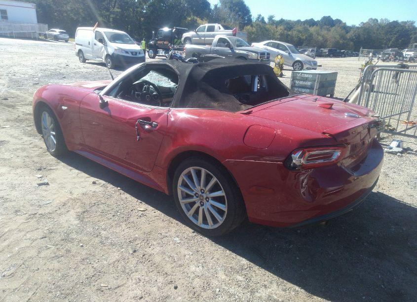 Photo 3 of 2019 Fiat 124 SPIDER LUSSO (VIN JC1NFAEK5K0141828)