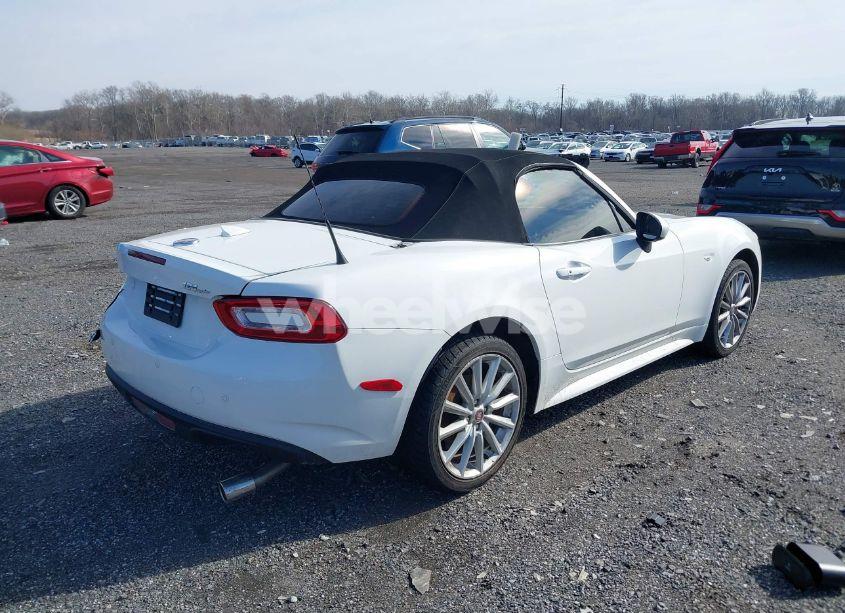 Photo 4 of 2020 Fiat 124 SPIDER LUSSO (VIN JC1NFAEK9L0145379)