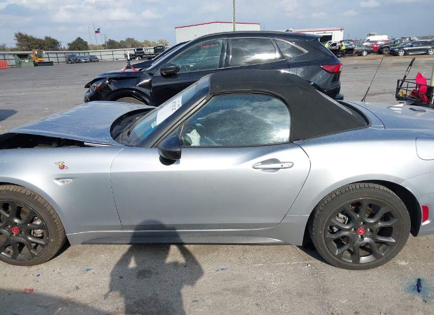 Photo 14 of 2020 Fiat 124 SPIDER ABARTH (VIN JC1NFAEKXL0145682)
