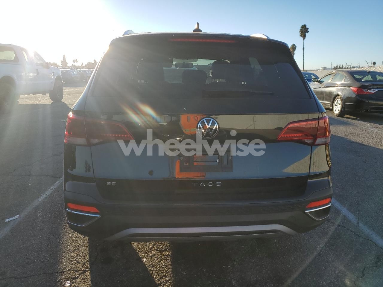 Photo 6 of 2022 VOLKSWAGEN TAOS SE (VIN JF1GD66575H519554)