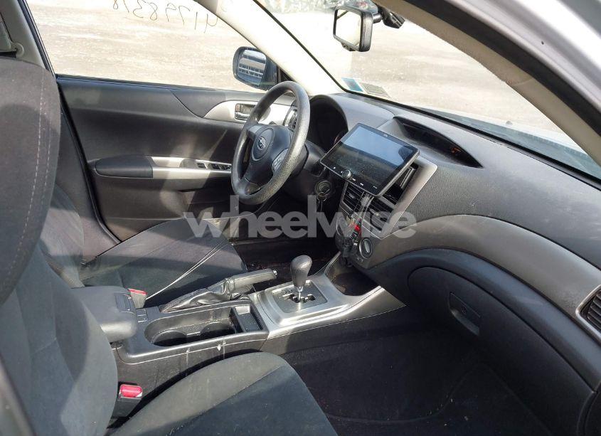 Photo 5 of 2009 Subaru Impreza 2.5I (VIN JF1GE61659H501184)