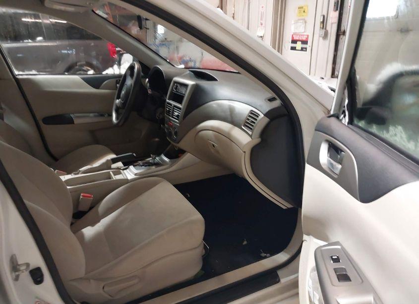 Photo 5 of 2010 Subaru Impreza 2.5I (VIN JF1GE6A62AH514396)