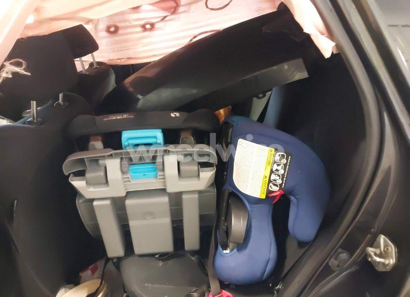 Photo 8 of 2010 Subaru Impreza 2.5I (VIN JF1GH6A64AH824623)