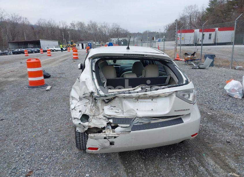 Photo 6 of 2011 Subaru Impreza 2.5I (VIN JF1GH6A64BH818550)