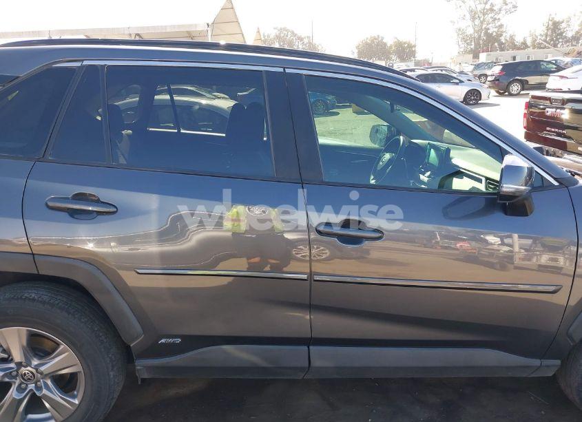 Photo 13 of 2022 Toyota Rav4 HYBRID XLE (VIN JF1GPAT61FH******)