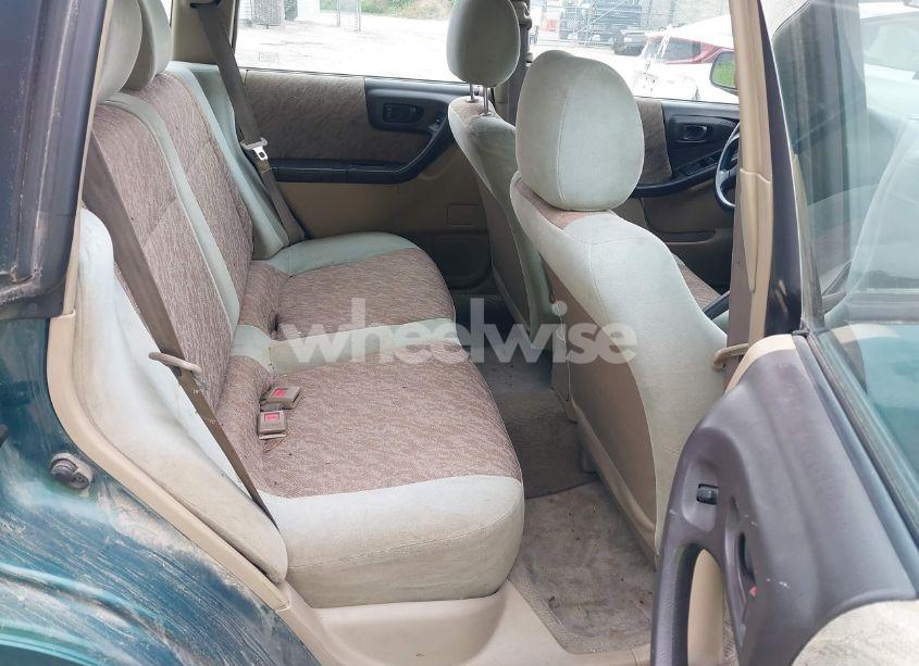 Photo 8 of 2000 Subaru Forester L (VIN JF1SF6352YG700290)