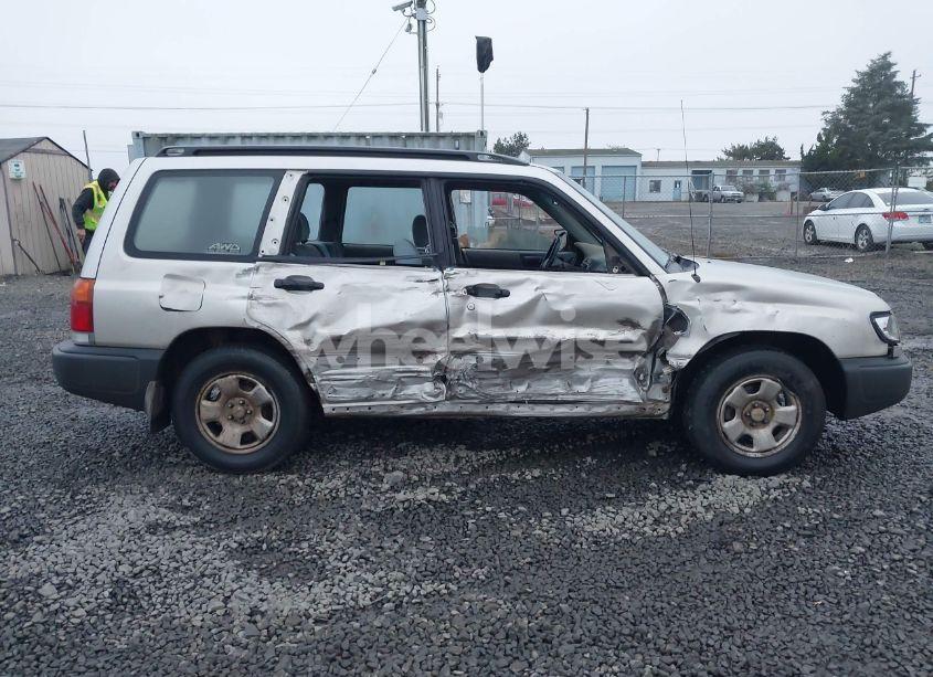 Photo 13 of 2000 Subaru Forester L (VIN JF1SF6354YH707106)