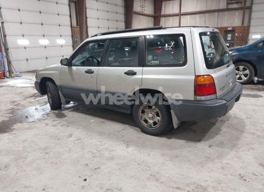 Photo 3 of 2000 Subaru Forester L (VIN JF1SF6355YH713545)