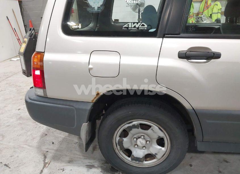 Photo 6 of 2000 Subaru Forester L (VIN JF1SF6355YH713545)