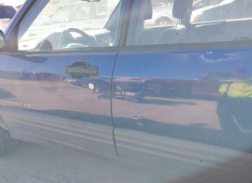 Photo 16 of 2001 Subaru Forester L (VIN JF1SF63561H757110)