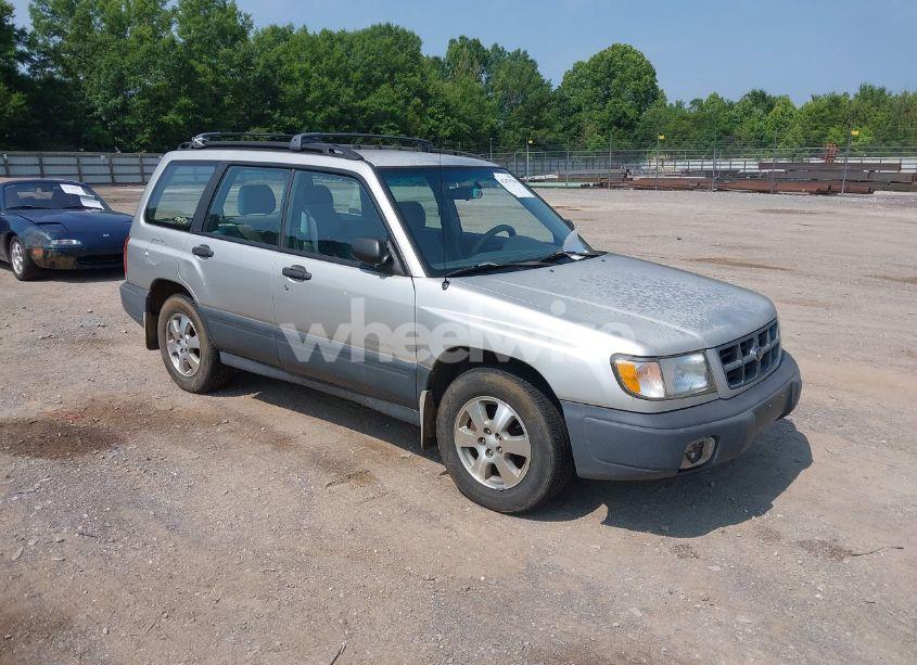 2000 Subaru Forester L (VIN JF1SF6356YH717622) main photo