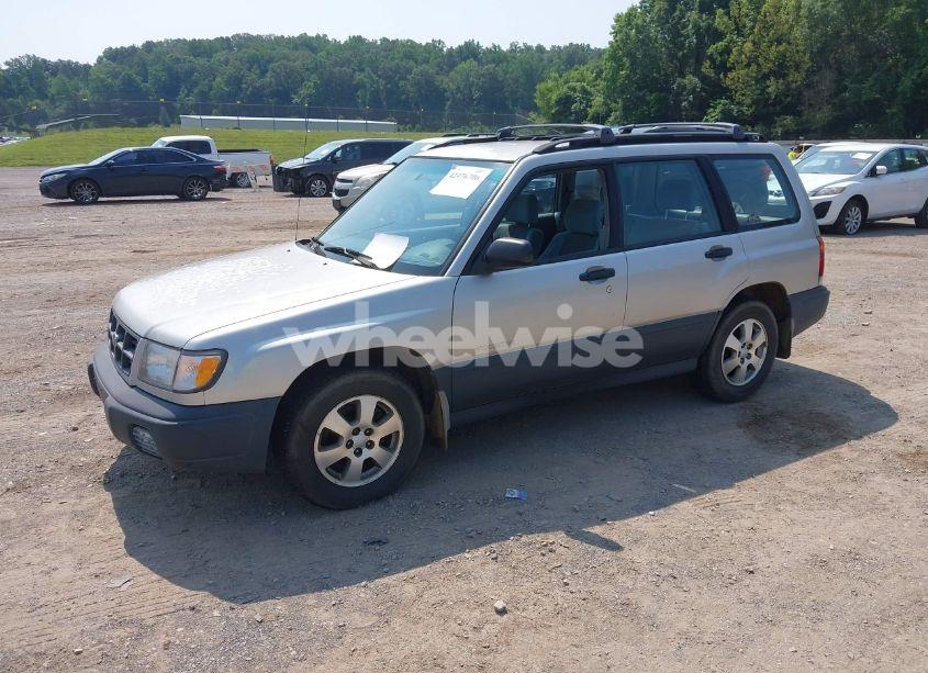 Photo 2 of 2000 Subaru Forester L (VIN JF1SF6356YH717622)