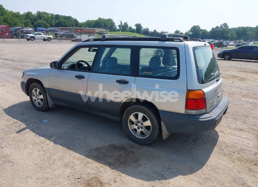 Photo 3 of 2000 Subaru Forester L (VIN JF1SF6356YH717622)