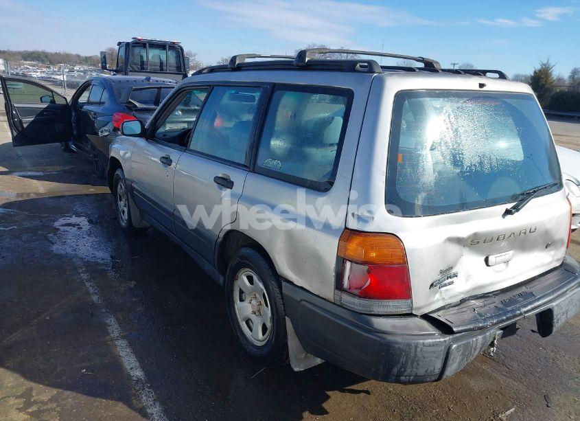 Photo 3 of 1999 Subaru Forester L (VIN JF1SF6358XH747686)