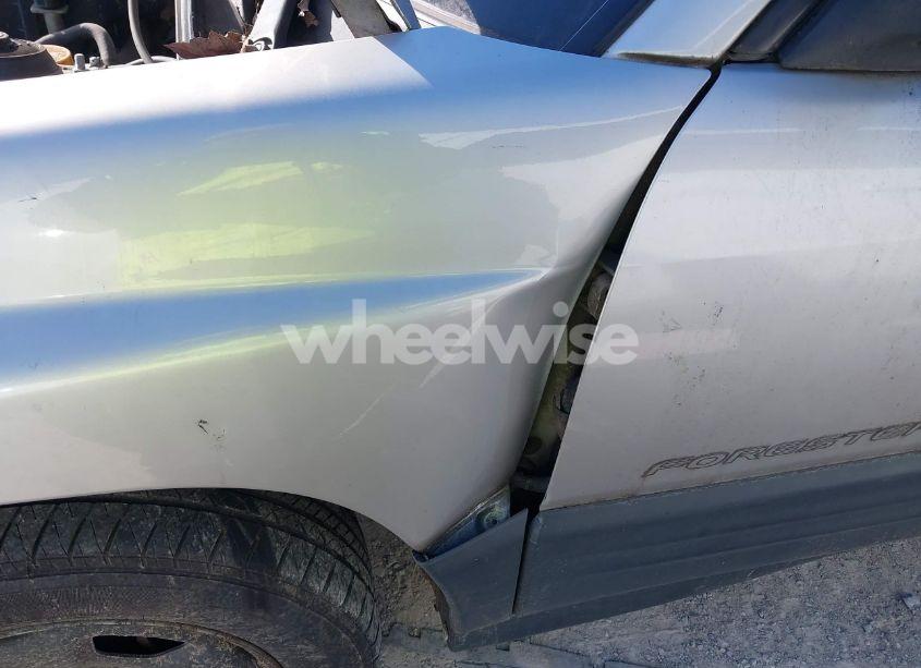 Photo 6 of 2001 Subaru Forester L (VIN JF1SF63591H766710)