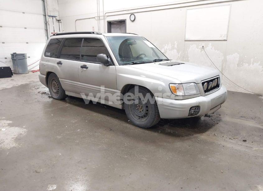 2001 Subaru Forester S (VIN JF1SF65671H746378) main photo