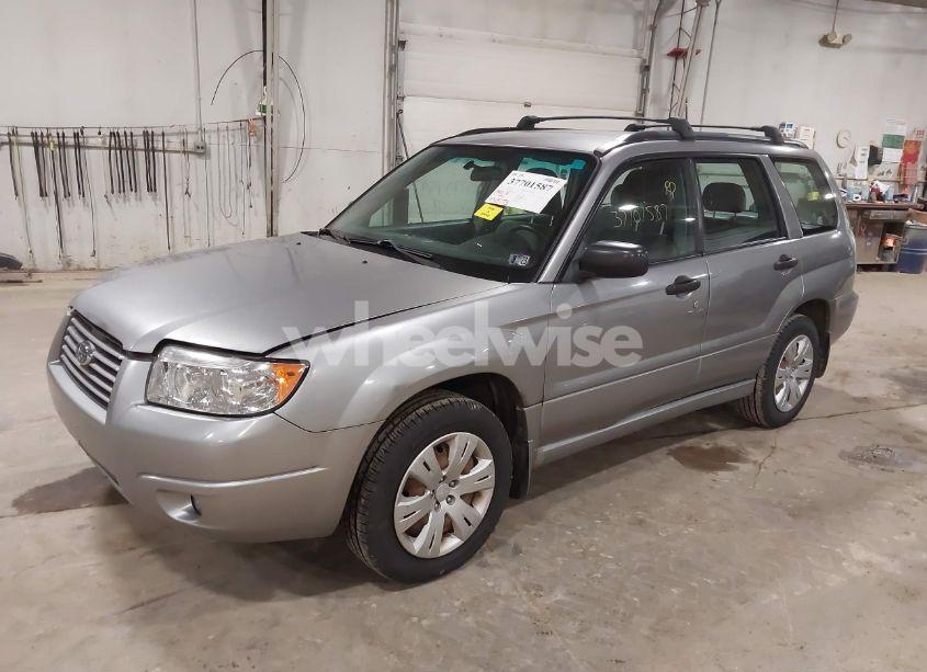 Photo 2 of 2008 Subaru Forester 2.5X (VIN JF1SG63618H701074)