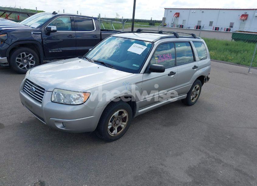 Photo 2 of 2007 Subaru Forester 2.5X (VIN JF1SG63677H701661)