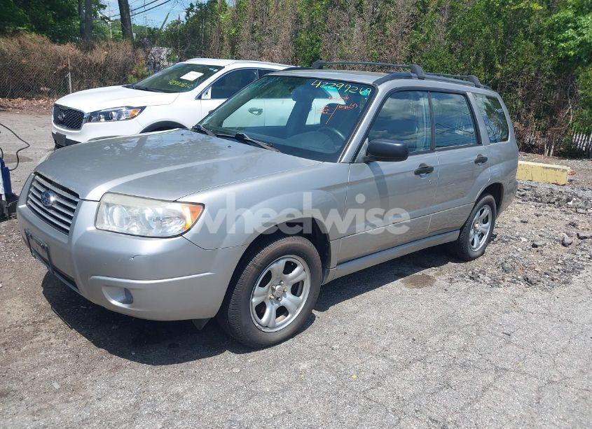 Photo 2 of 2007 Subaru Forester 2.5X (VIN JF1SG636X7H747629)