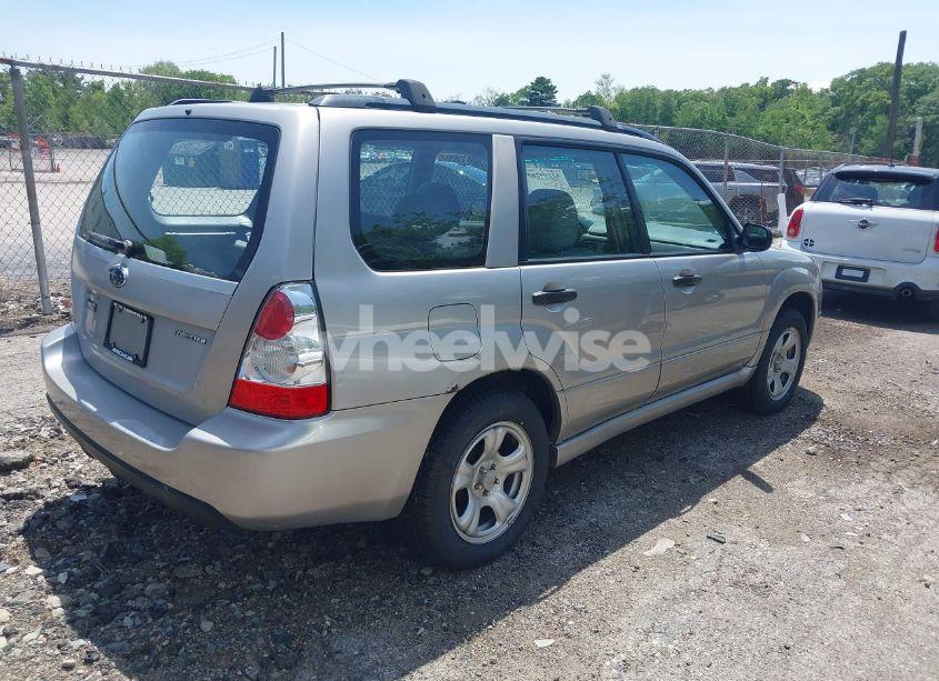 Photo 4 of 2007 Subaru Forester 2.5X (VIN JF1SG636X7H747629)