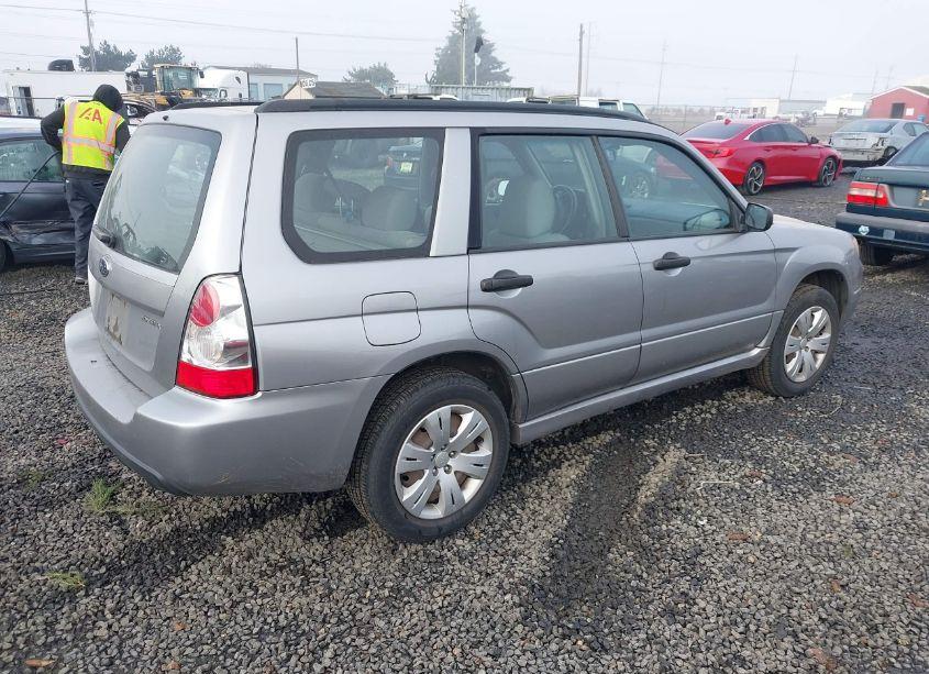 Photo 4 of 2008 Subaru Forester 2.5X (VIN JF1SG636X8H732386)
