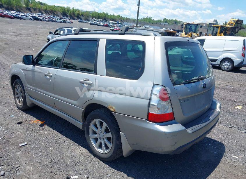 Photo 3 of 2007 Subaru Forester 2.5X (VIN JF1SG65617H725645)