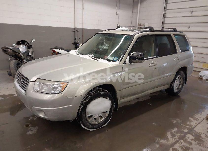 Photo 2 of 2007 Subaru Forester 2.5X (VIN JF1SG65617H728898)