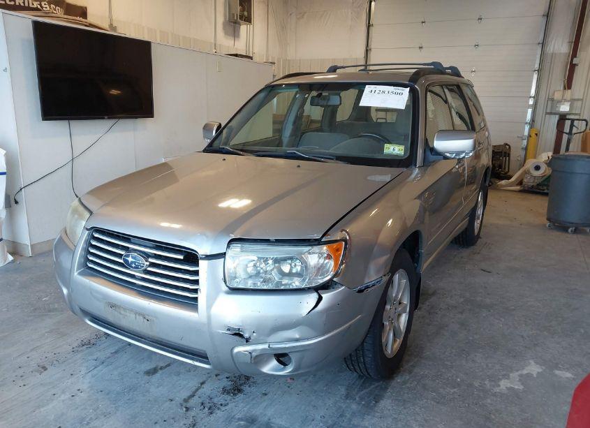 Photo 2 of 2006 Subaru Forester 2.5X (VIN JF1SG65656H743287)