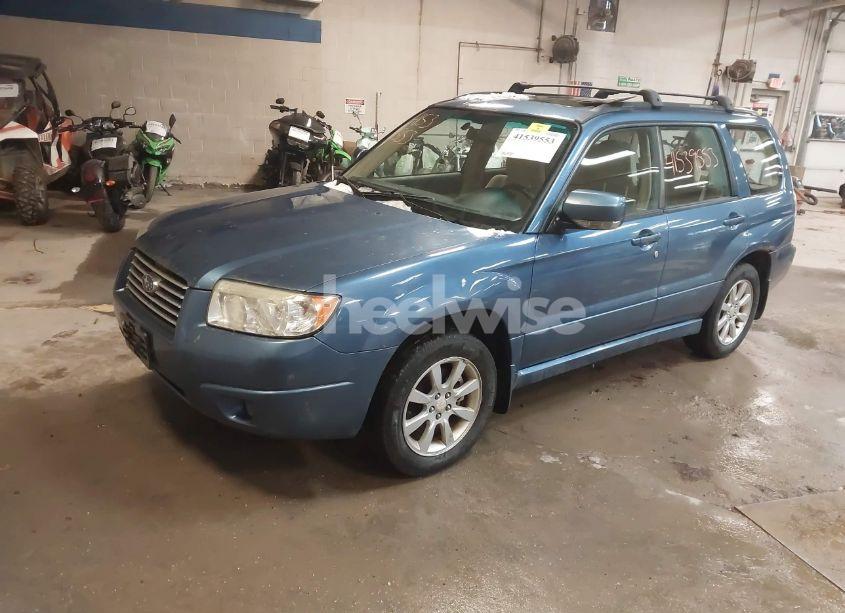 Photo 2 of 2007 Subaru Forester 2.5X (VIN JF1SG65687G716673)