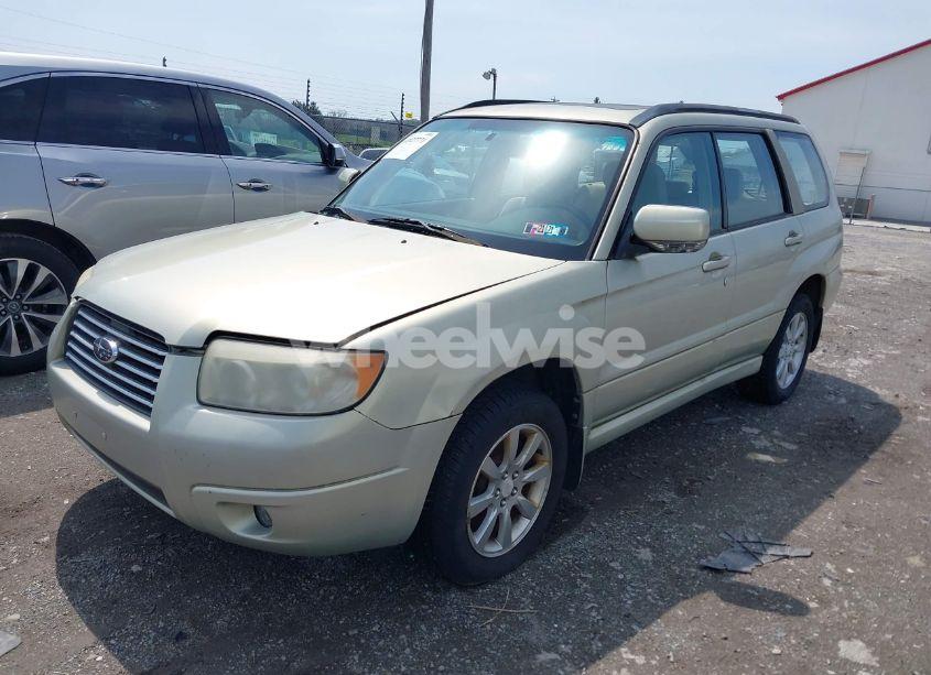 Photo 2 of 2007 Subaru Forester 2.5X (VIN JF1SG656X7H710030)