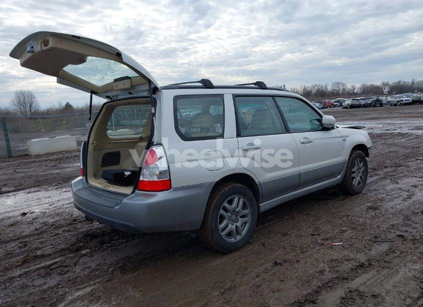 Photo 4 of 2008 Subaru Forester 2.5X L.L. BEAN EDITION (VIN JF1SG676X8H707515)