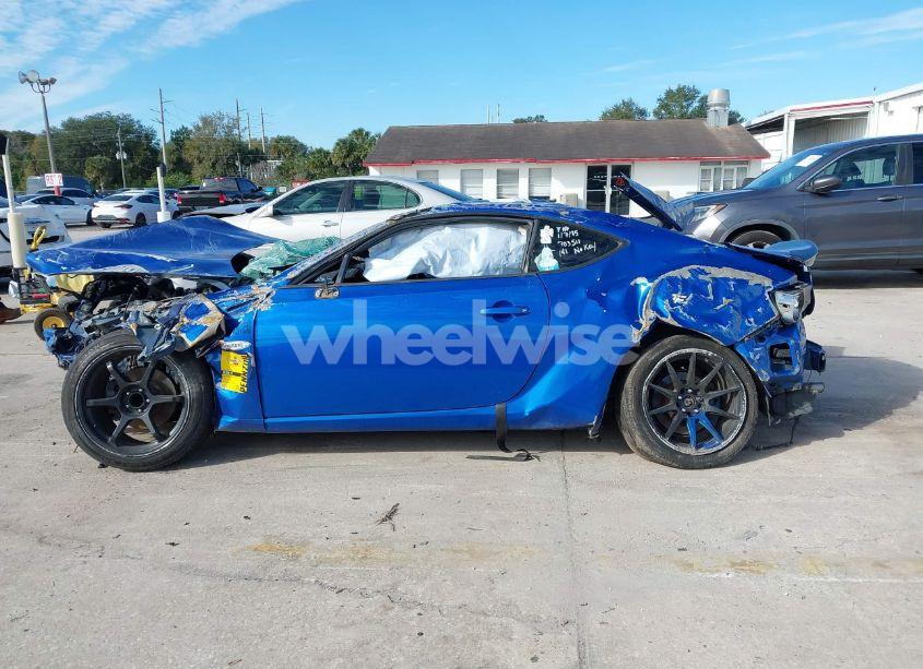 Photo 13 of 2013 Subaru Brz PREMIUM (VIN JF1ZCAB13D2600439)