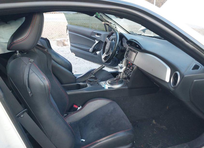 Photo 5 of 2013 Subaru Brz LIMITED (VIN JF1ZCAC10D2602082)