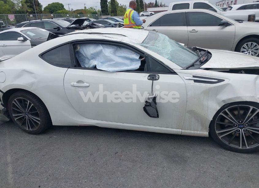 Photo 12 of 2015 Subaru Brz LIMITED (VIN JF1ZCAC10F8605709)