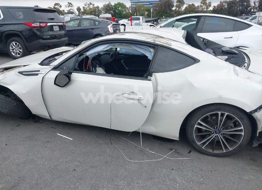 Photo 13 of 2015 Subaru Brz LIMITED (VIN JF1ZCAC10F8605709)