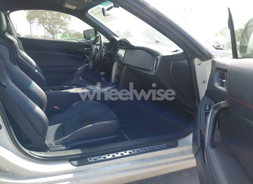 Photo 5 of 2015 Subaru Brz LIMITED (VIN JF1ZCAC10F8607069)