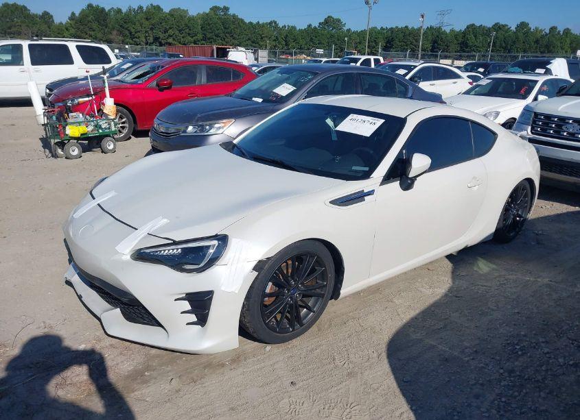 Photo 2 of 2013 Subaru Brz LIMITED (VIN JF1ZCAC11D1613520)