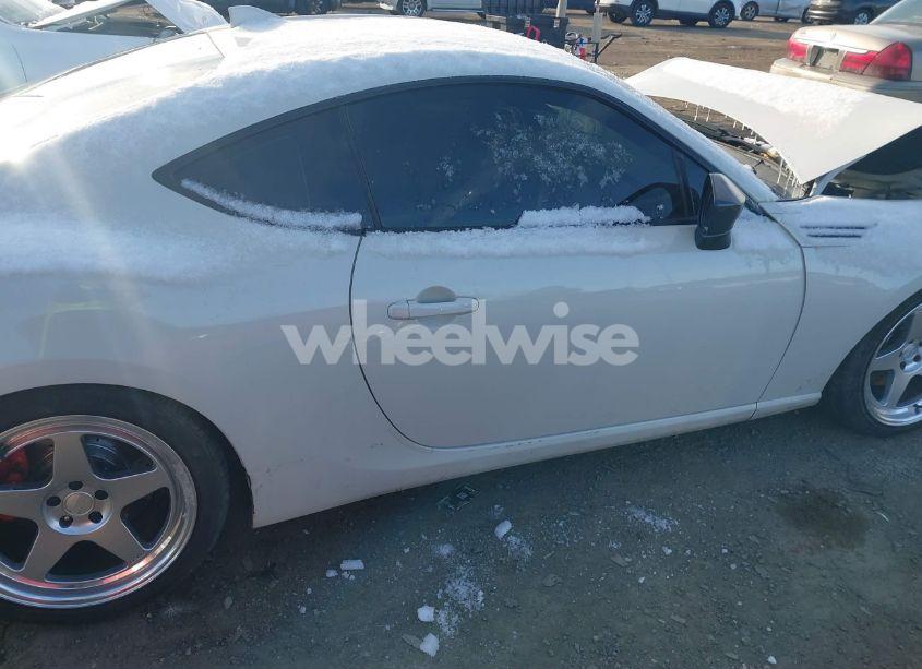 Photo 13 of 2018 Subaru Brz LIMITED (VIN JF1ZCAC12J9603527)