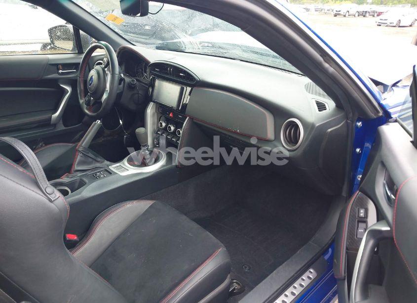 Photo 5 of 2017 Subaru Brz LIMITED (VIN JF1ZCAC14H9605466)