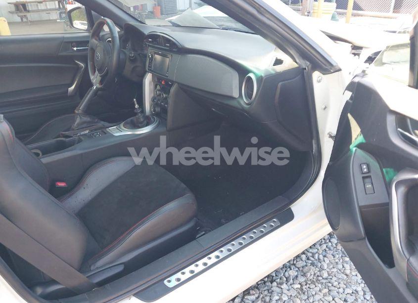 Photo 5 of 2015 Subaru Brz LIMITED (VIN JF1ZCAC16F9603599)