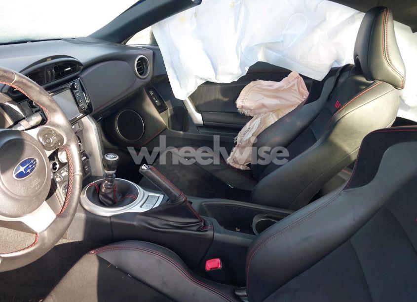 Photo 5 of 2017 Subaru Brz LIMITED (VIN JF1ZCAC16H9606067)