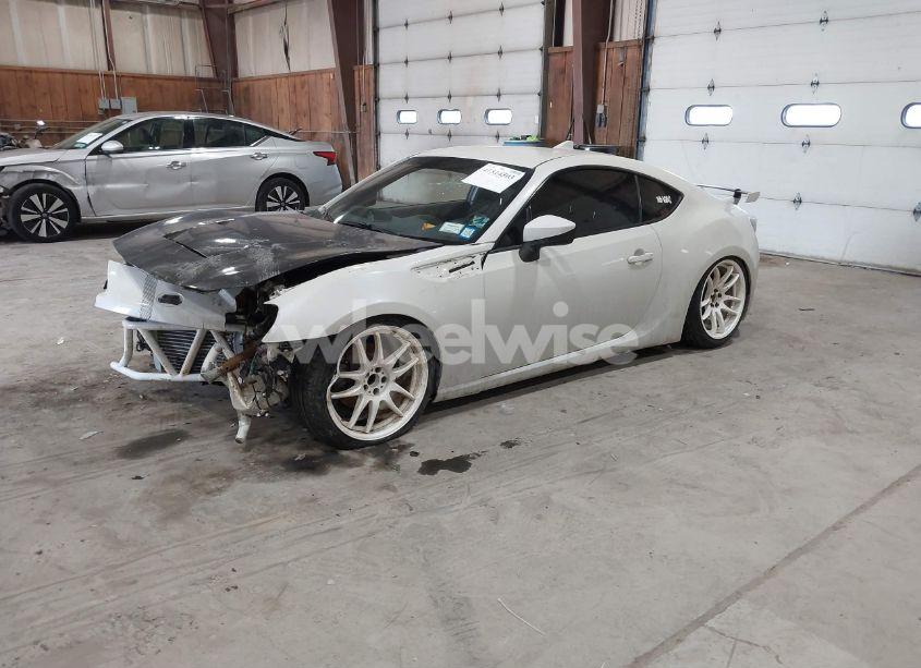 Photo 2 of 2020 Subaru Brz LIMITED (VIN JF1ZCAC16L9703617)