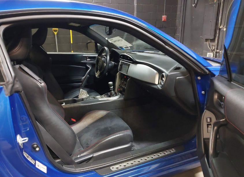 Photo 5 of 2013 Subaru Brz LIMITED (VIN JF1ZCAC17D1612985)