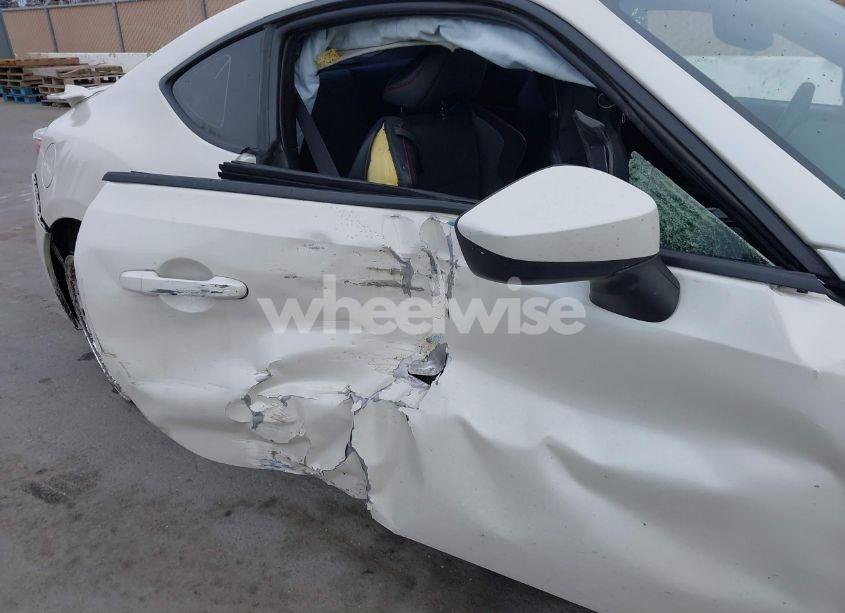 Photo 6 of 2013 Subaru Brz LIMITED (VIN JF1ZCAC18D1603809)