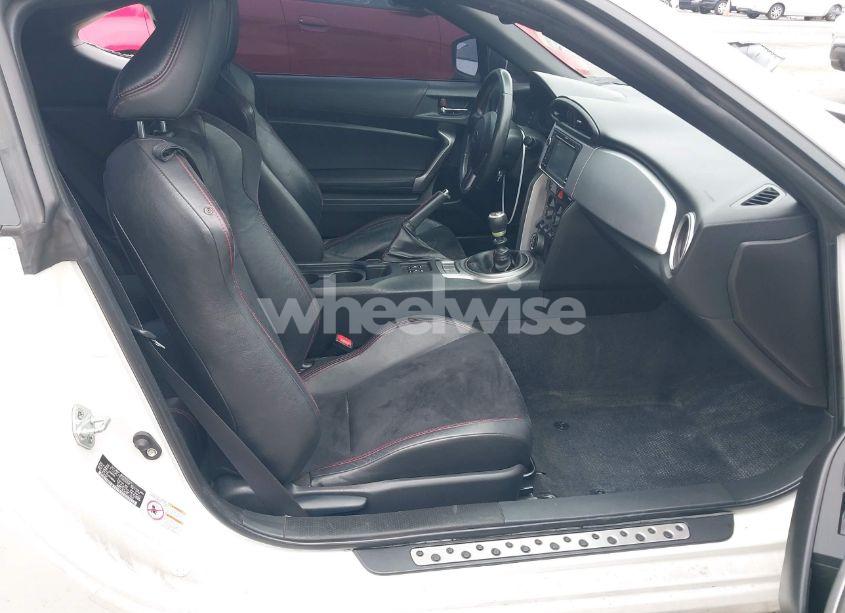 Photo 5 of 2013 Subaru Brz LIMITED (VIN JF1ZCAC19D1609294)